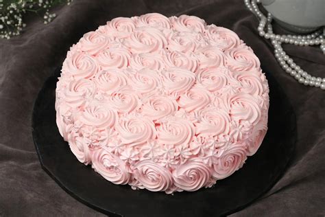 Order Strawberry Rose Cake 500 Gm from Bakingo on EatSure