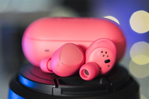 Samsung Gear IconX 2018 review | Digital Trends