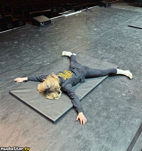 Lindsey Stirling Abbysiscoprinus Lindseystirling Nude OnlyFans Photo Nudostar TV
