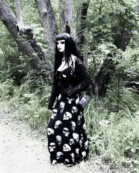 Goth Women Closet Goals Goth Outfits Gothic Fashion Goofy Alter