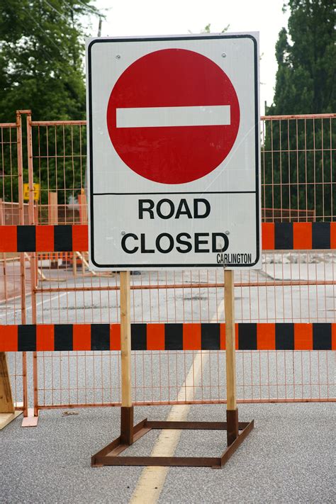 City rd kings way intersection is closed for emergency repairs 13