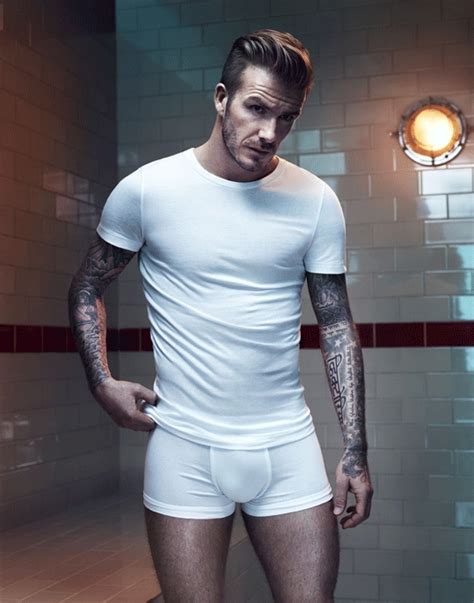 David Beckham modela su colección de ropa interior para H M