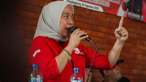 Dinamika Politik Memanas Tia Rahmania Jangan Emosi Tetap Fokus