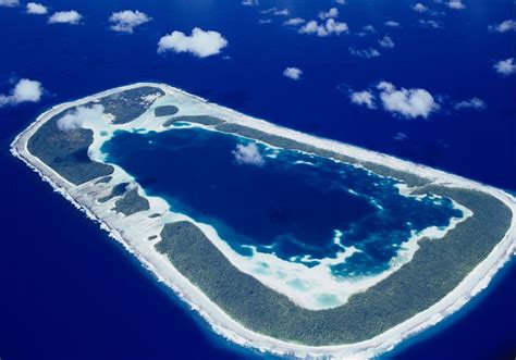 The Cook Islands Photo: Rakahanga | Cook islands, Island, Island beach