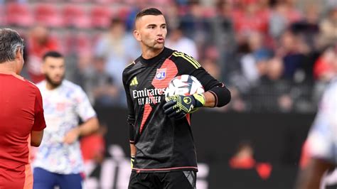 OL Anthony Lopes sans pitié pour Lucas Perri après son match compliqué