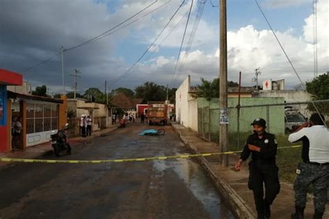 Camioneta le aplasta la cabeza a un ciclista en Tizimín PorEsto