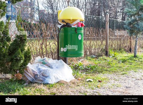 Playground Rubbish Hi Res Stock Photography And Images Alamy