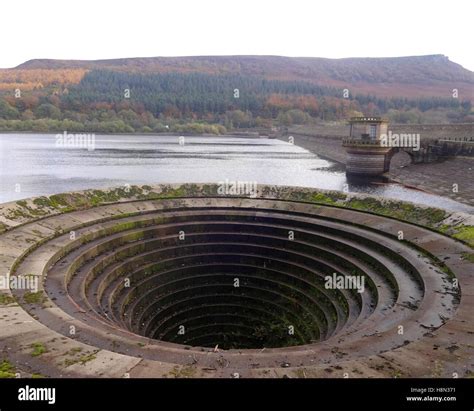 Depósito ladybower para desagües de desbordamiento abocinado Fotografía