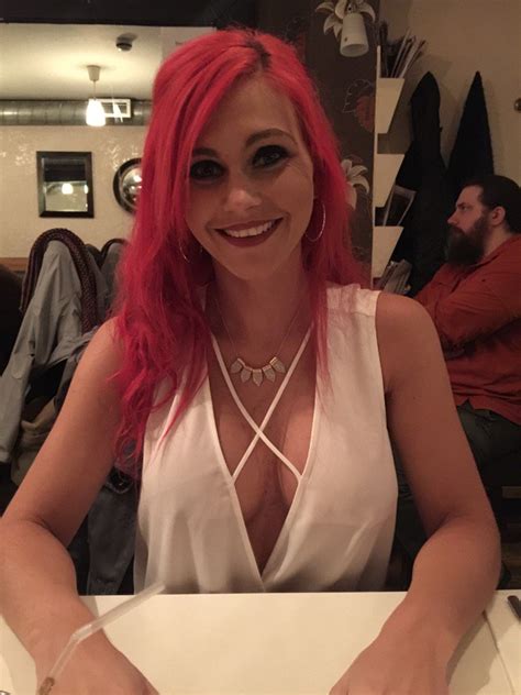 Tw Pornstars Roxi Keogh Xbiz Miami May Th Twitter Dinner In