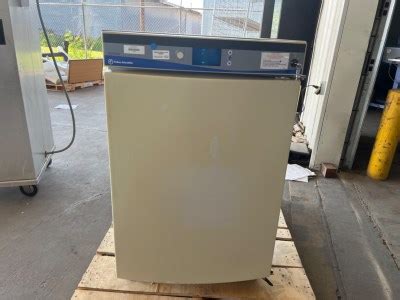 Fisher Scientific Isotemp Laboratory Co Water Jacketed Incubator