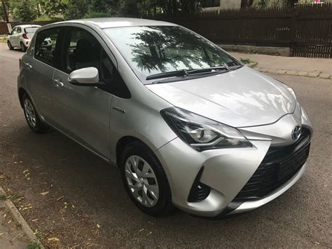 Eladó használt TOYOTA YARIS III 1 5 VVT i Hybrid Selection White e CVT