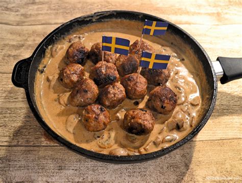 Schwedische Köttbullar mit Fächerkartoffeln Rezept Fleischbällchen