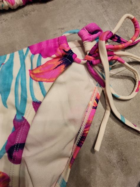 Roxy Floral Bikini Set Women S Fashion Swimwear Bikinis Swimsuits On Carousell