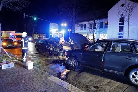 Schwerer Frontalcrash In Chemnitz Mehrere Verletzte