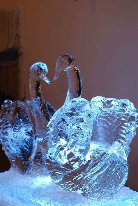 Ледовые скульптуры и ледяные скульптуры киев или ледяные фигуры - ice ...