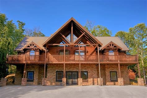 Luxury Group Sized Pigeon Forge Cabin Rentals In Pigeon Forge Tn By