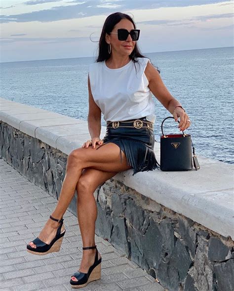 Beata en Instagram: “Ihr Lieben! In schwarz weiß am Meer! Euch einen ...