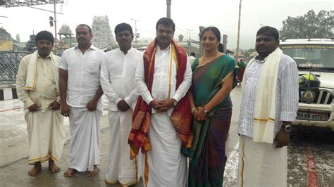 Bjp Vizag Mlc Pvn Madhav Offers Prayers At Tirumala Tirumala Updates