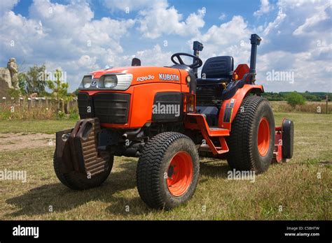 Kubota B3030 Hi Res Stock Photography And Images Alamy