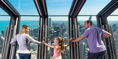 360 CHICAGO Observation Deck partners Picsolve for digital memories