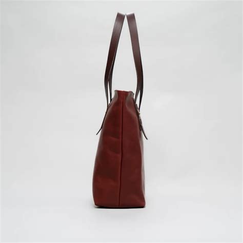 Marquis Adjustable Leather Tote Atkm