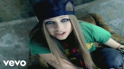 Avril Lavigne Sk Er Boi Official Video V Tements Mode Marque