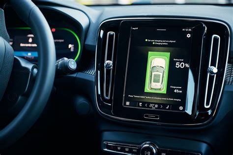 VOLVO 全新無線充電技術測試中 打造更美好的電動生活願景 CarStuff 人車事