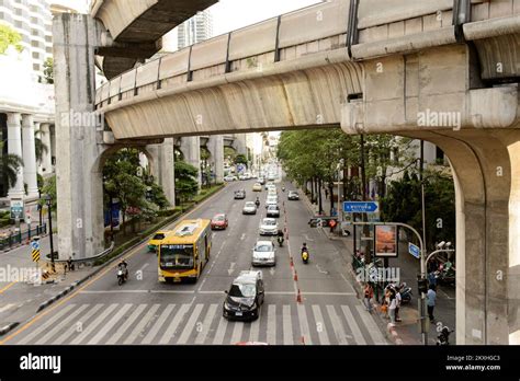 BANGKOK, THAILAND - JUNE 20, 2015: streets of Bangkok downtown. Bangkok ...