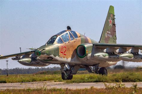 Учебно-боевой штурмовик Су-25УБ — ВикиВоины