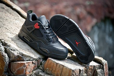 Кроссовки Nike Air Jordan 4 Retro цвет Черный купить по цене 4280 ...