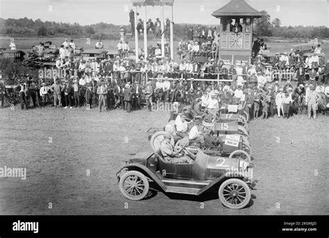 Vintage Auto Racing Auto Races At The Speedway In Benning Washington D C Ca 1912 Stock