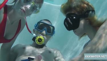 Underwater Blowjob Gay Porn Videos LetMeJerk