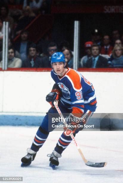 Wayne Gretzky Photos Photos And Premium High Res Pictures Getty Images