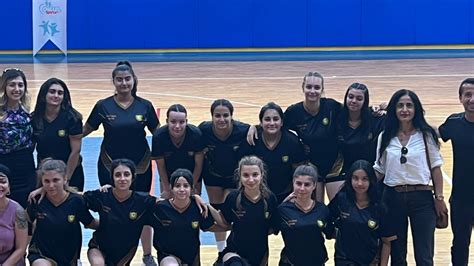 KIZ VOLEYBOL TAKIMIMIZ BORNOVA İLÇE İKİNCİSİ Altındağ Anadolu Lisesi