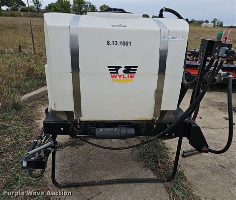 Wylie sprayer in Enterprise, KS | Item NJ9814 sold | Purple Wave