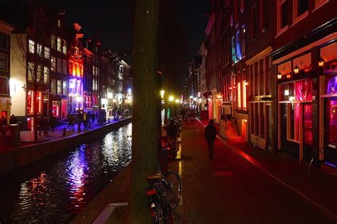 Survey Sex Workers Want To Stay In Amsterdam Red Light District