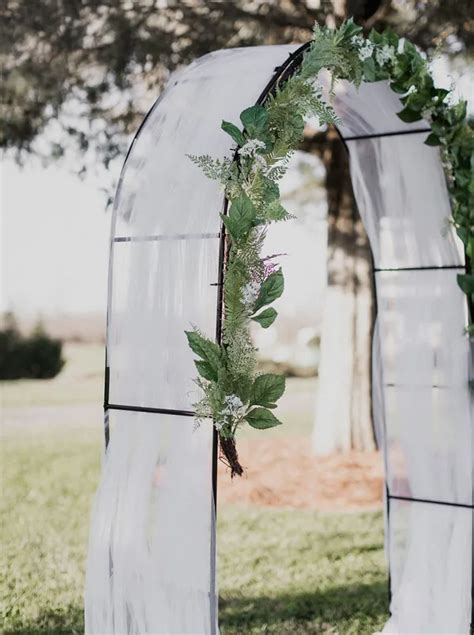 Chic And Budget Diy Arch Ideas For Rustic Barn Wedding Diy Wedding