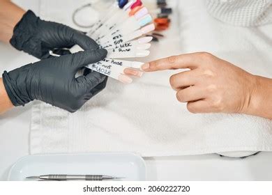 1 856 Nude Woman Pointing Images Stock Photos Vectors Shutterstock