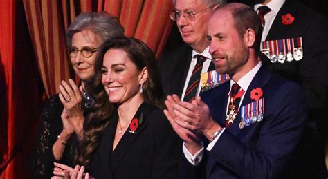 Kate Middleton Prima Uscita Pubblica Dopo La Chemio Abito Nero E