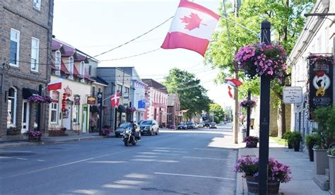 Shopping in Merrickville - Rob Thompson Hotels