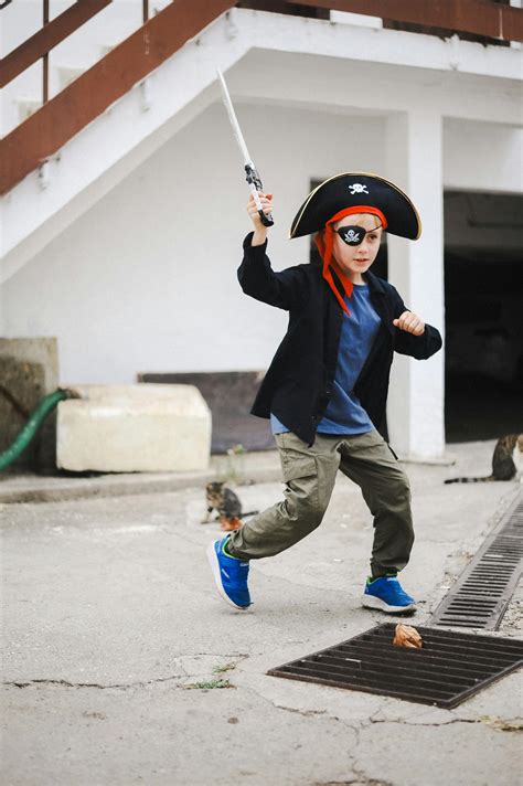 boy running      boy running stock