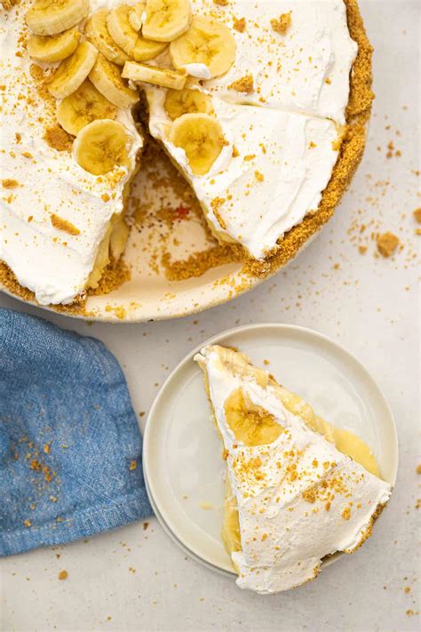 Old Fashioned Banana Cream Pie Recipe The Kitchen Magpie