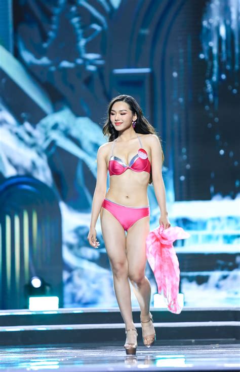 Hu Nh Th Thanh Th Y V Top Hoa H U Vi T Nam N Ng B Ng Khi Tr Nh Di N Bikini