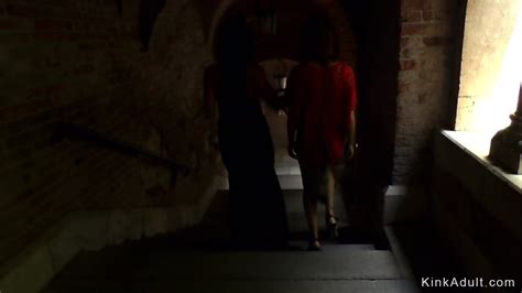 Babes Sucking And Anal In Public Restaurant