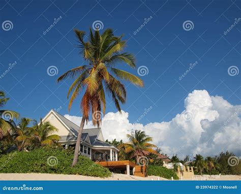 Cayman Islands Beachfront House Stock Photo - Image of tropical, cruise ...