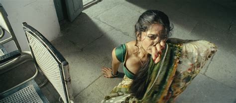 Anushka Shetty Cleavage In Vedam Unseen Photos Actress Wallpapers Hot Wallpapers Latest