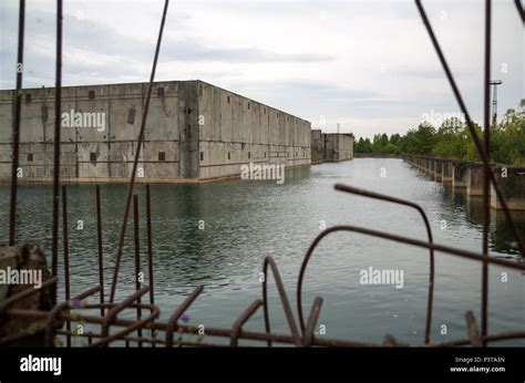 Kernkraftwerk Zarnowiec Fotos Und Bildmaterial In Hoher Aufl Sung Alamy