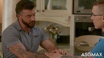 Hot Honeyguide Sex Scene With Hoss Kado And Ian Holms XNXX