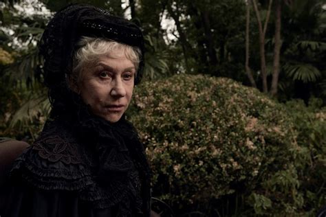 Foto De Helen Mirren Winchester La Casa Que Construyeron Los