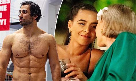 How Bachelor In Paradise Producers Faked A Lesbian Romance Daily Mail Online